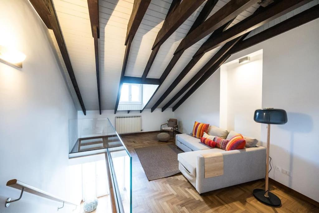 Apartment Wonderfull Two Floors Navigli Mailand