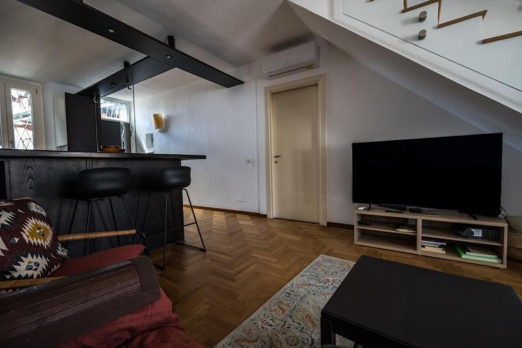 Appartement Wonderfull Two Floors Navigli Milaan
